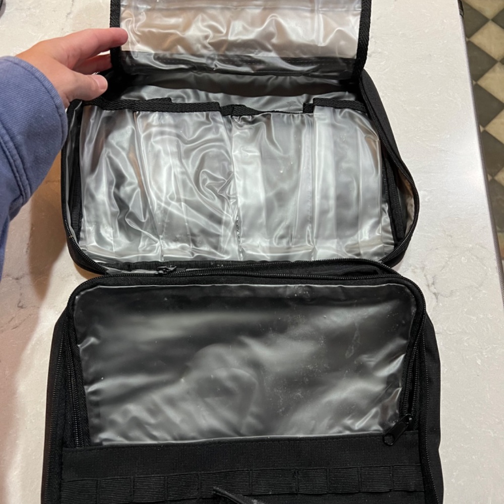 Black hanging canvas toiletry bag waterproof pockets - Picture 4 of 4